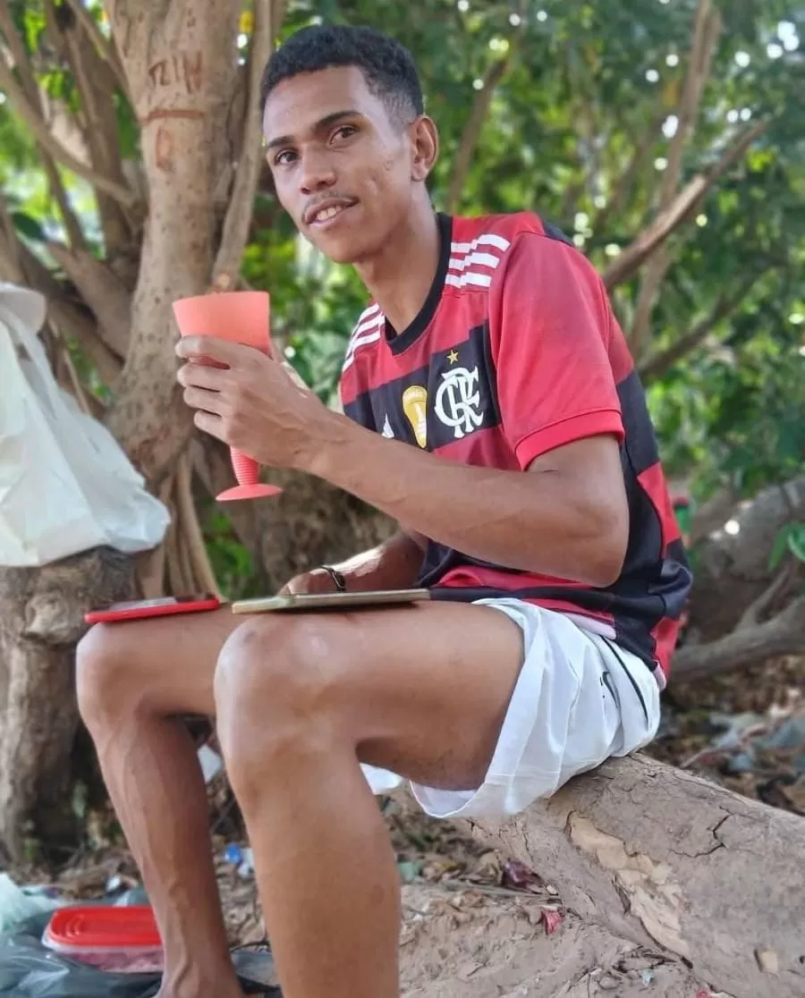 Vítima Manoel Bayma dos Santos, conhecido popularmente como Manel Fixa, de 24 anos