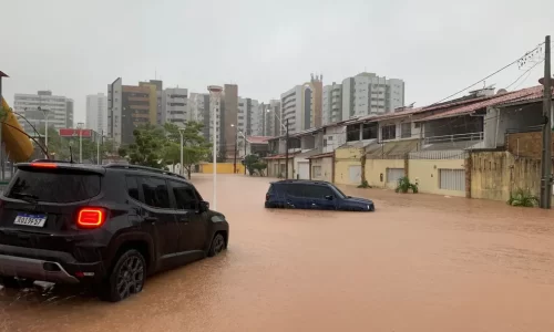 Forte chuva provocou alagamentos e transtornos na Grande Ilha — Foto: Paulo Soares/ Grupo Mirante